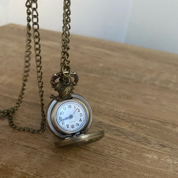 SOLD - Alice in Wonderland watch necklace - Picture 9 of 13